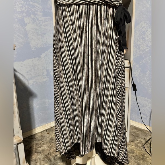 Ricki's Black and White High Low Dress size medium - Picture 8 of 15